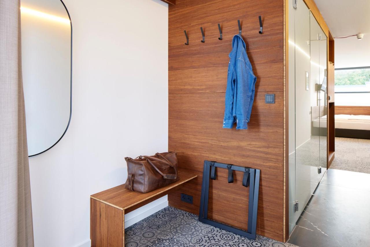 Tin Inn Montabaur L Einfach Gut - Das Hotel Aus Hochwertig Ausgebauten Ueberseecontainern 外观 照片